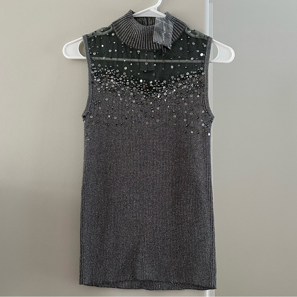 Metallic ribbed sleeveless tank top.